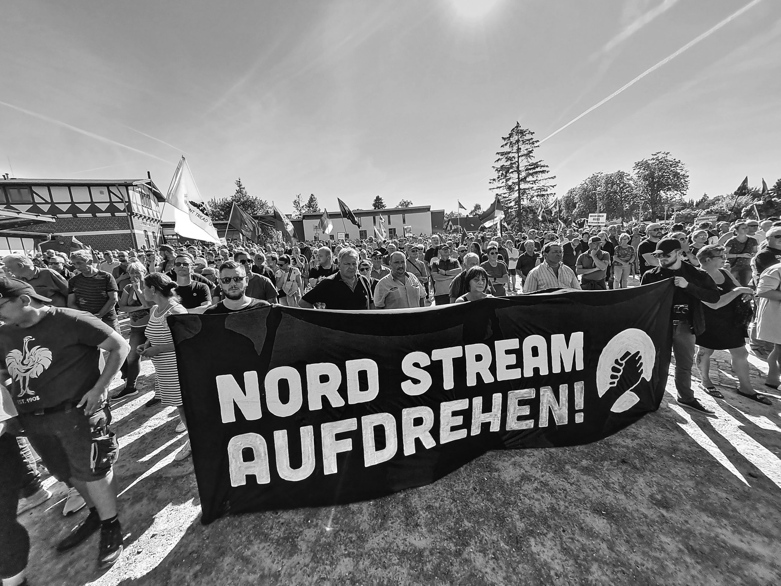 der rechte rand -- Streit-Pipeline Nord Stream 2 - de…